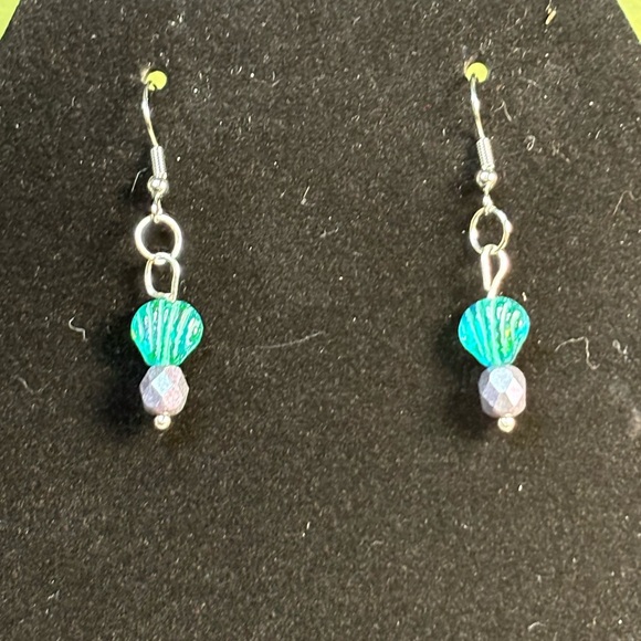 Seashell Earrings - Picture 2 of 4